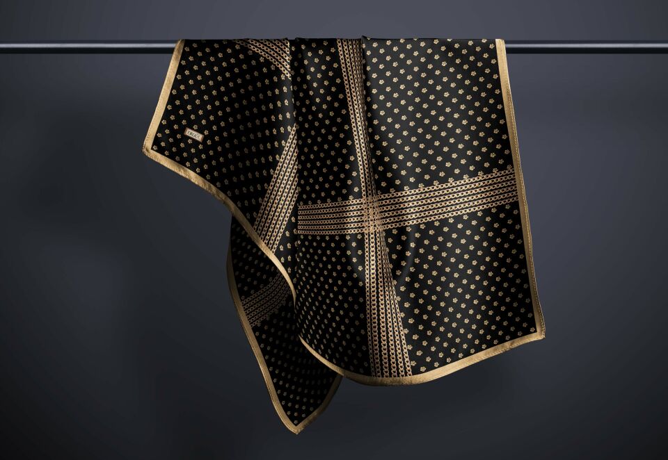 Büyük Boy İpeksi Sura Rayon Eşarp - Siyah - Gold